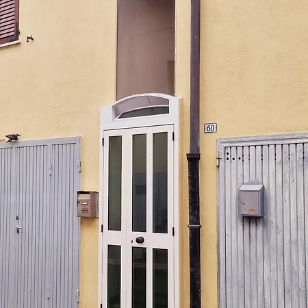 Guest Bettola 레조넬에밀리아