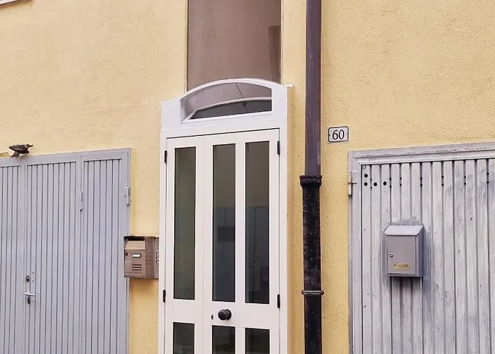 Guest Bettola 레조넬에밀리아